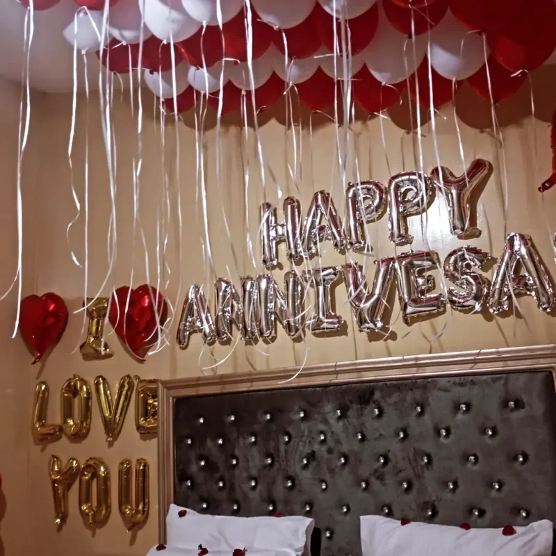 Luxury Anniversary Room Setup