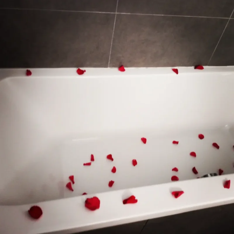 Luxury Romantic Surprise Room Setup